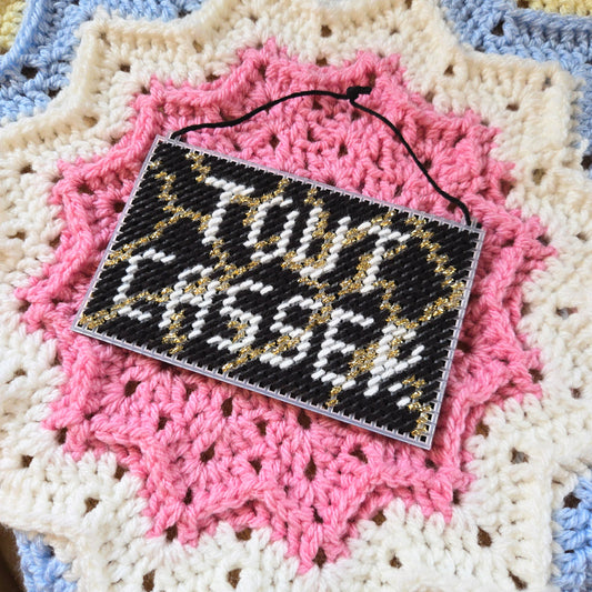 "Tout Casser" Golden Sign